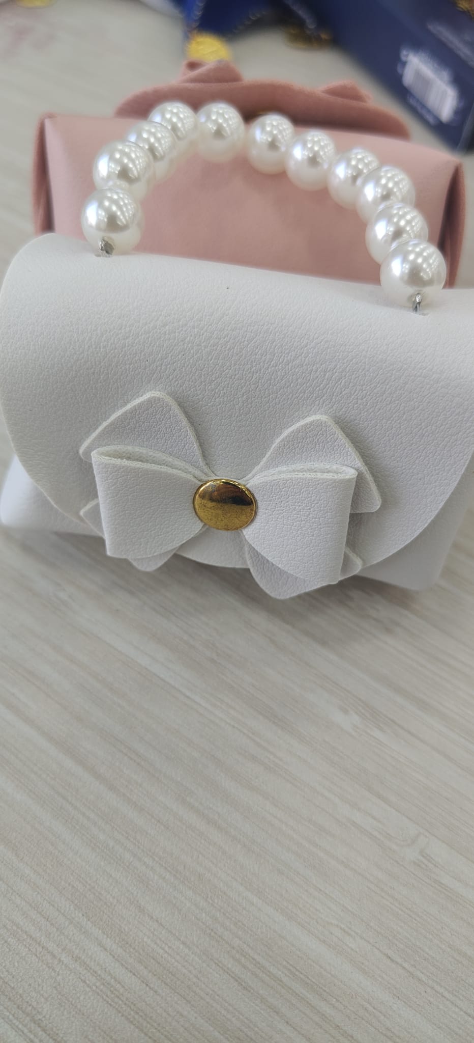 شنطه توزيعات مع لولو